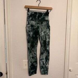 Lululemon Align 25” with pockets